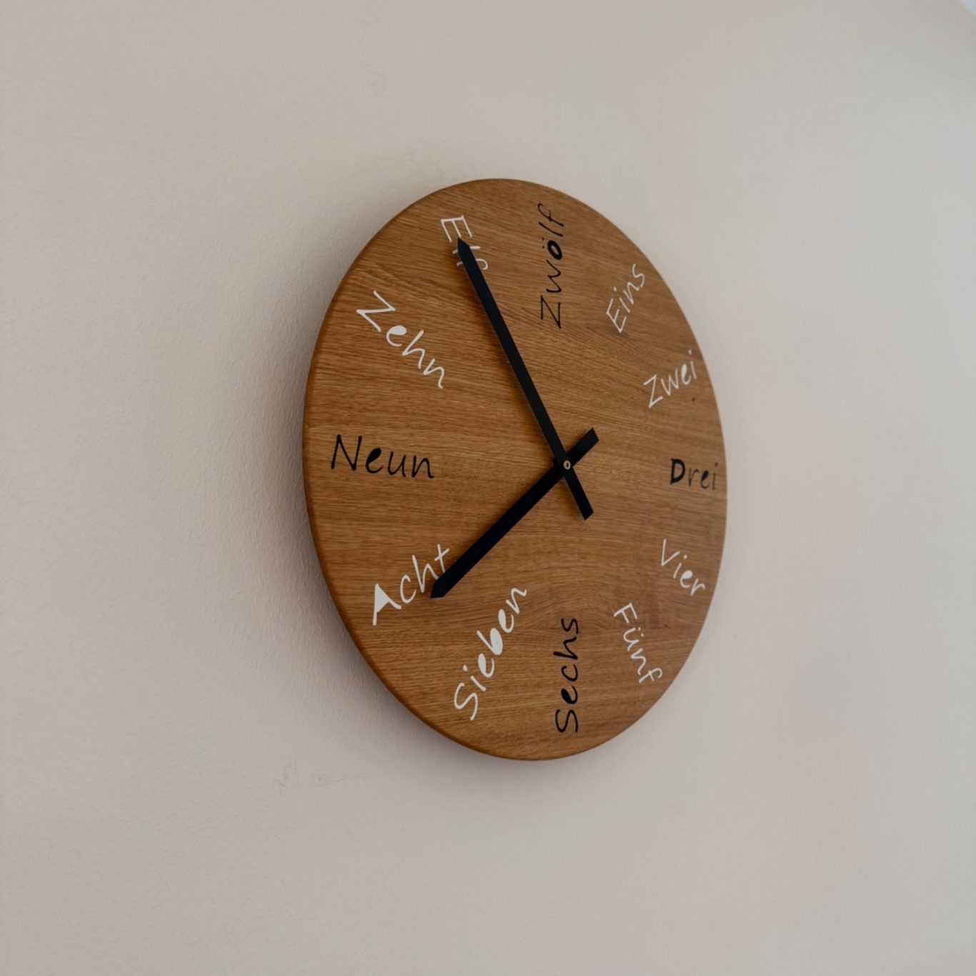 Wanduhr aus Massivholz Wanduhr aus Holz von Ihrer Tischlerei