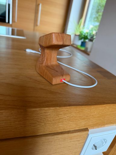 Ladestation für Apple Watch Ladegerät für Apple Watch aus echtem Buchenholz mit Braunkern gefertigt
